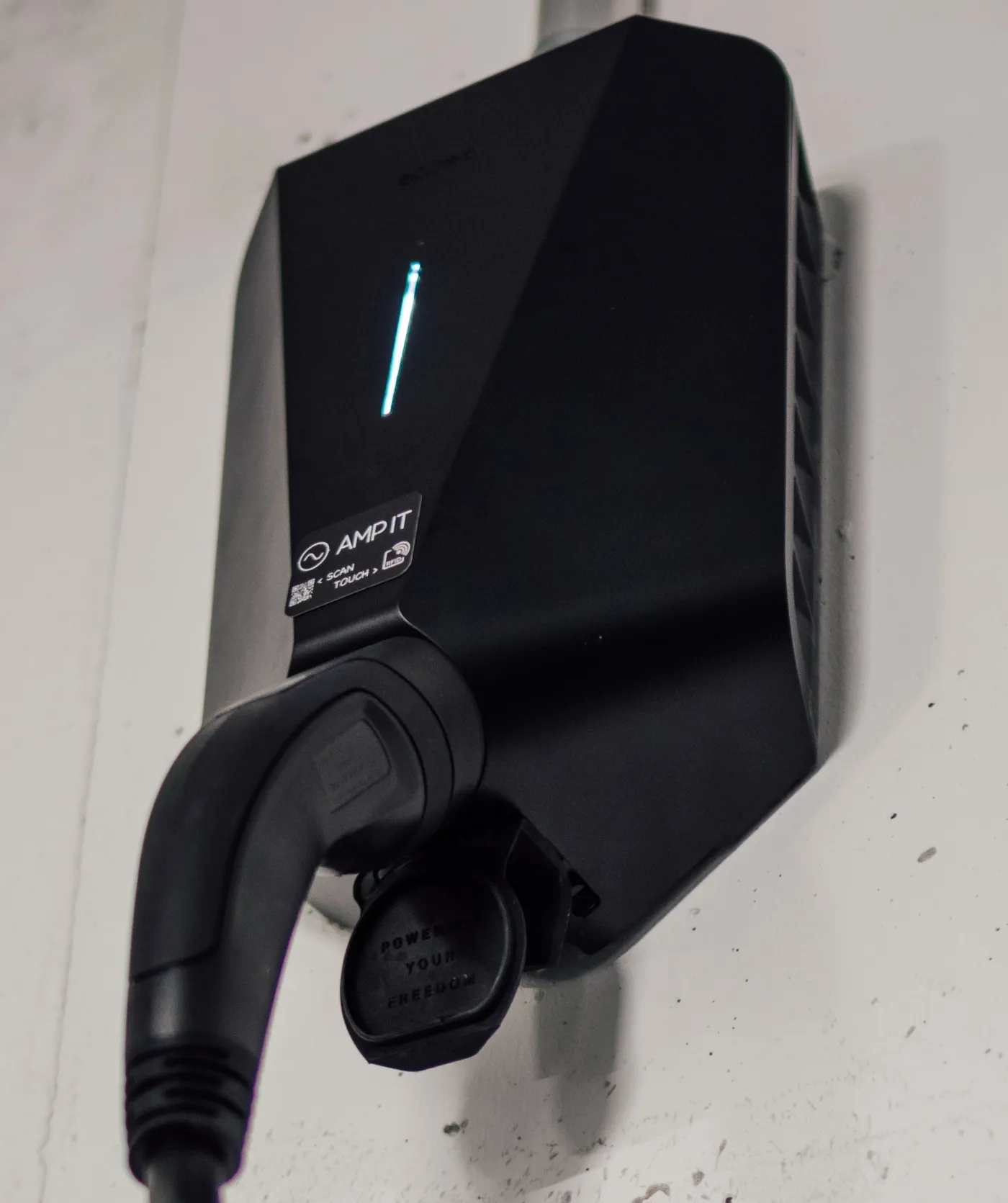 Borne de recharge AMP IT